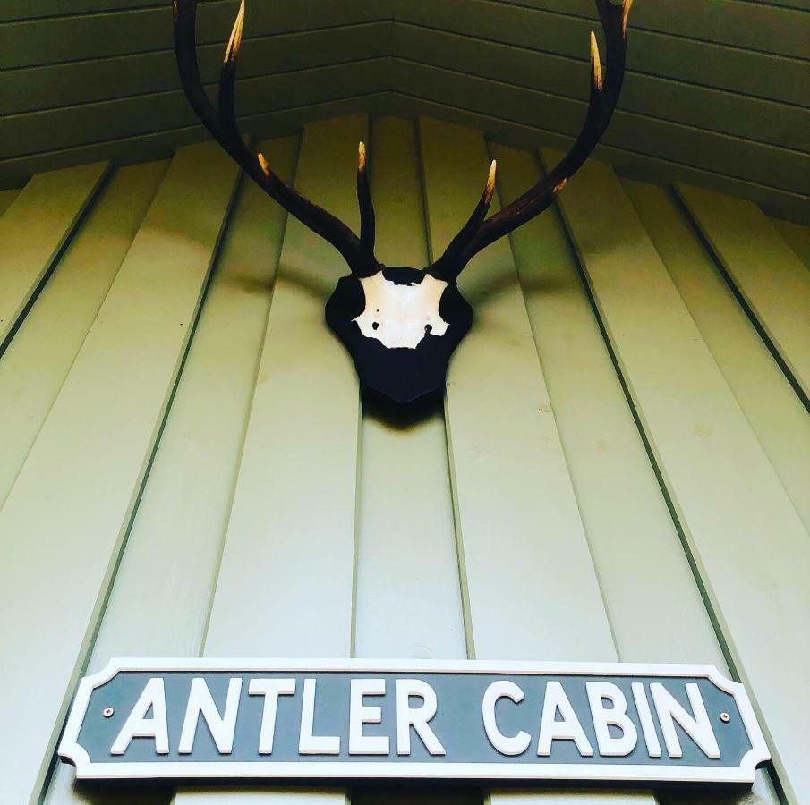 Antler Cabin At Woodlea Спин-Бридж Экстерьер фото